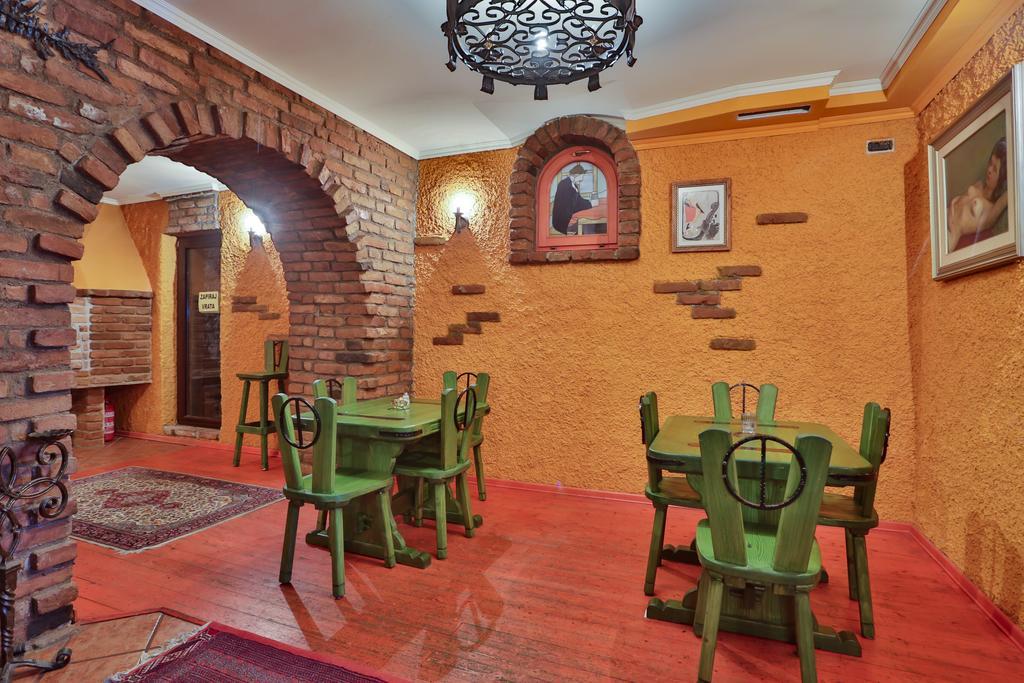 Casa Oasa -Accommodation , Pizzeria & Bar Marezige Zewnętrze zdjęcie